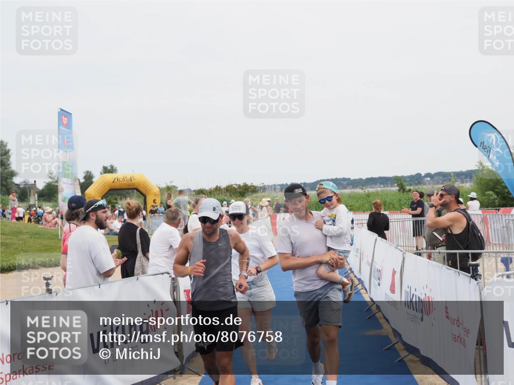 22.06.2025 - Viking Triathlon MichiJ http://msf.ph/oto/8076758 22.06.2025 14:34:04 Ziel 662 meine-sportfotos.de