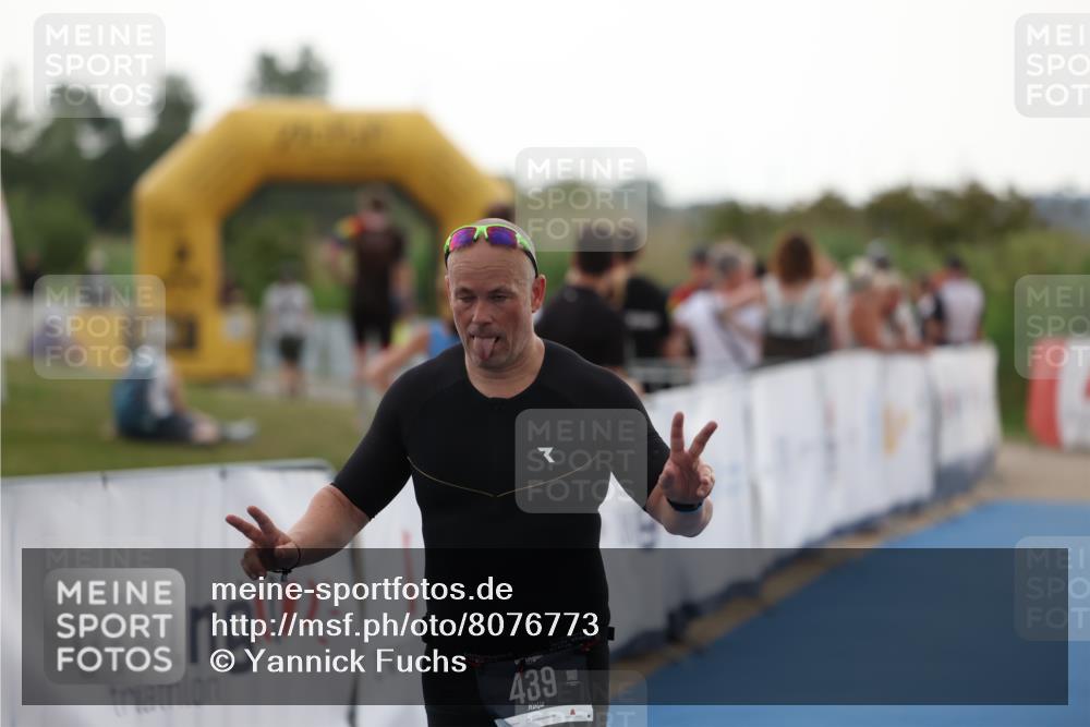 22.06.2025 - Viking Triathlon Yannick Fuchs http://msf.ph/oto/8076773 22.06.2025 16:25:27 Ziel 439 meine-sportfotos.de