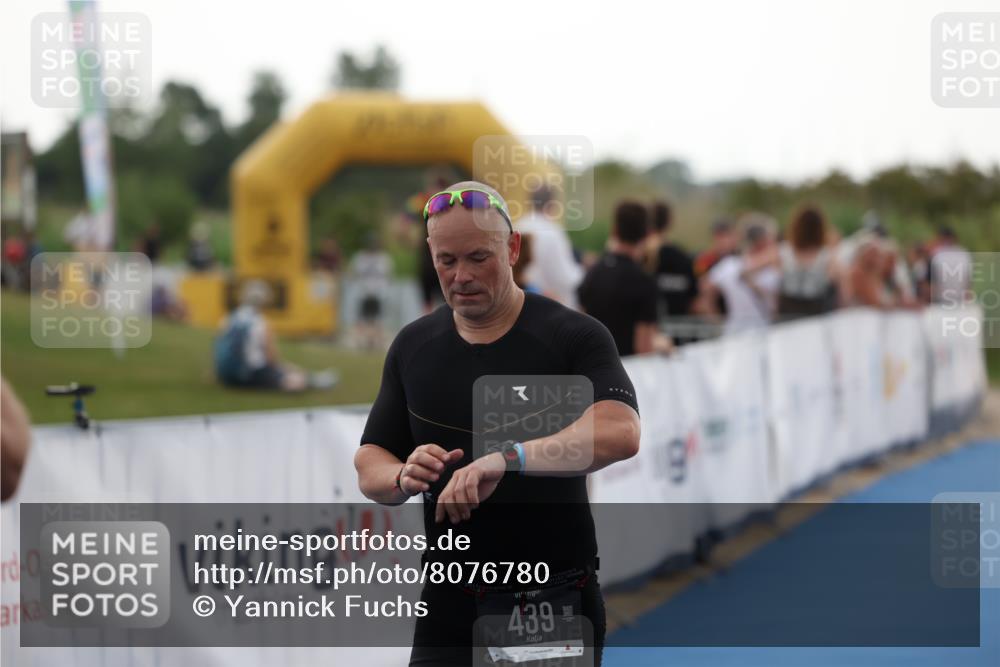 22.06.2025 - Viking Triathlon Yannick Fuchs http://msf.ph/oto/8076780 22.06.2025 16:25:27 Ziel 439 meine-sportfotos.de