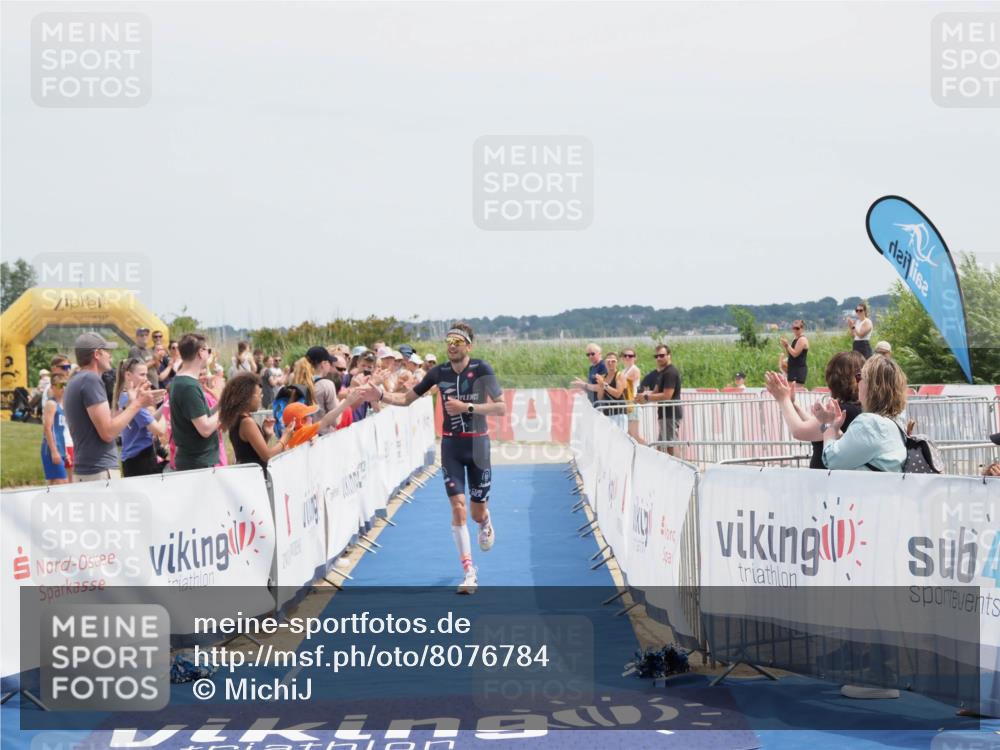 22.06.2025 - Viking Triathlon MichiJ http://msf.ph/oto/8076784 22.06.2025 14:03:23 Ziel 557 meine-sportfotos.de