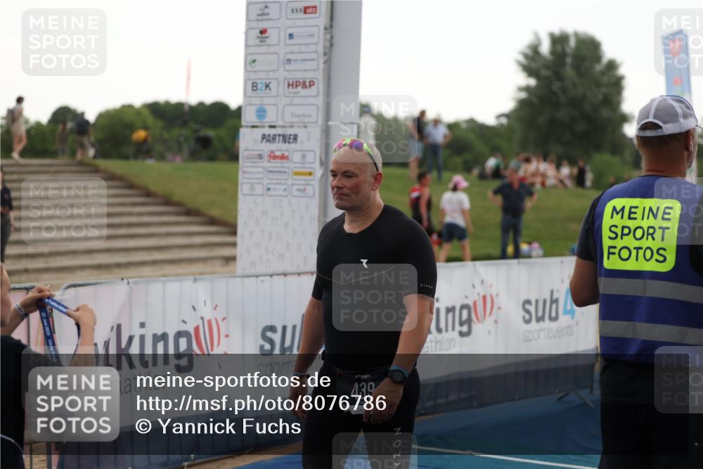 22.06.2025 - Viking Triathlon Yannick Fuchs http://msf.ph/oto/8076786 22.06.2025 16:25:31 Ziel 439 meine-sportfotos.de