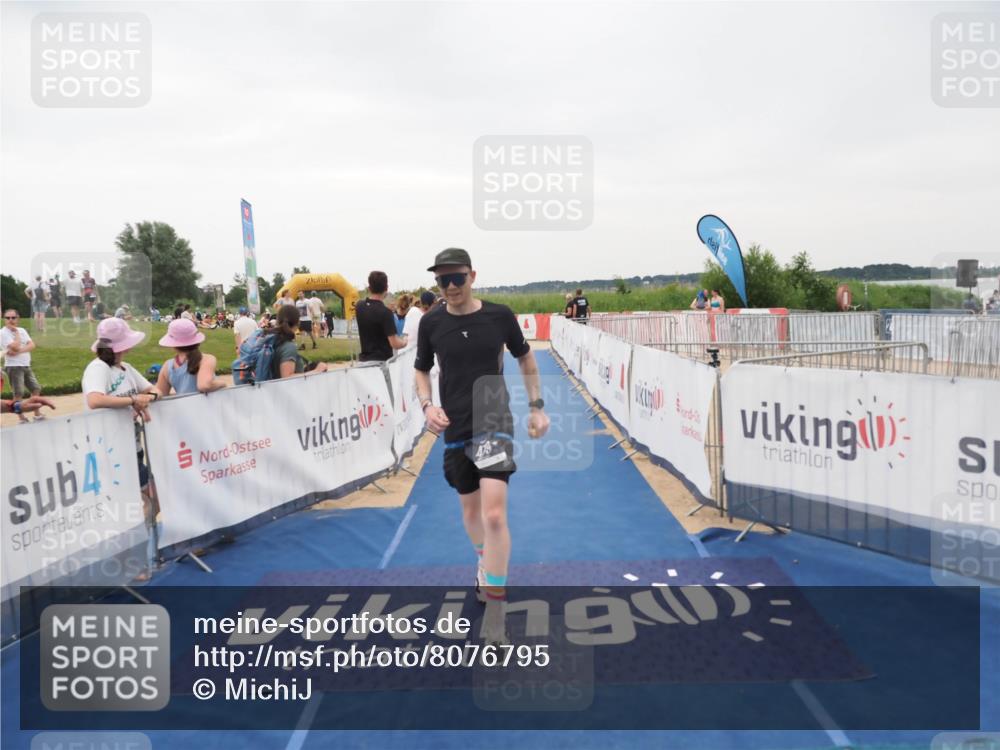 22.06.2025 - Viking Triathlon MichiJ http://msf.ph/oto/8076795 22.06.2025 16:02:28 Ziel 479 meine-sportfotos.de