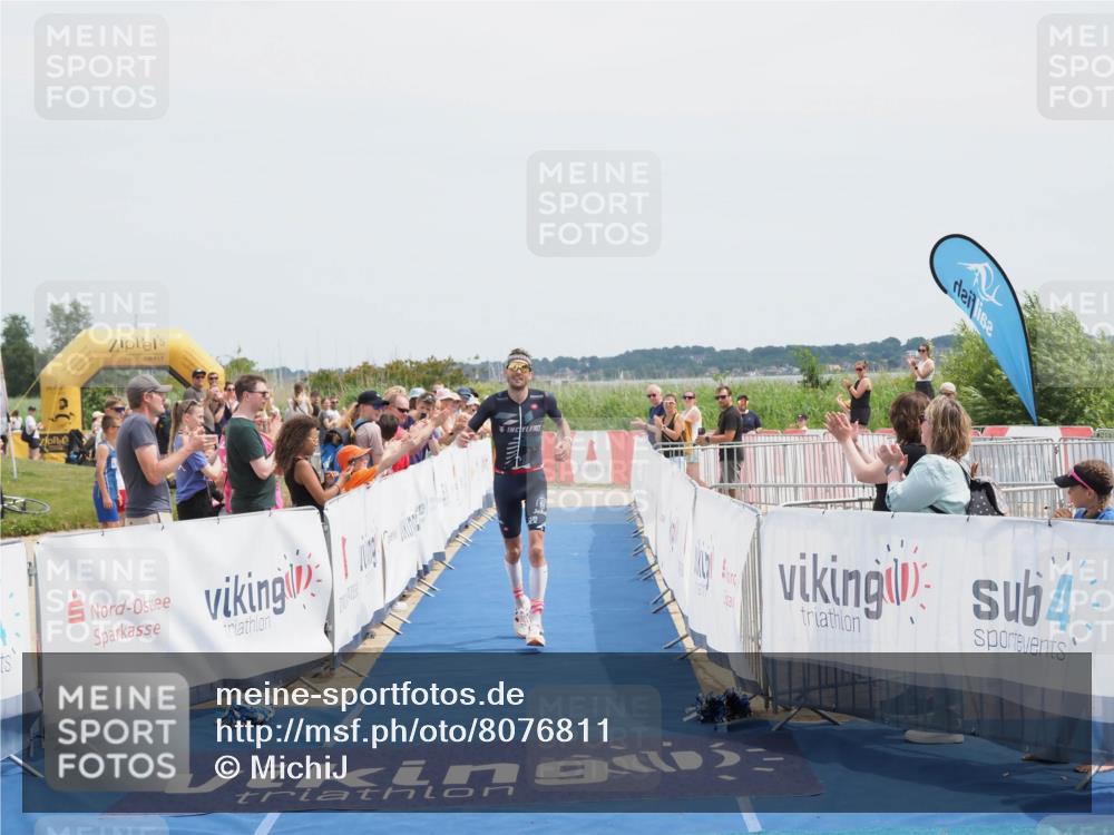 22.06.2025 - Viking Triathlon MichiJ http://msf.ph/oto/8076811 22.06.2025 14:03:24 Ziel 557 meine-sportfotos.de