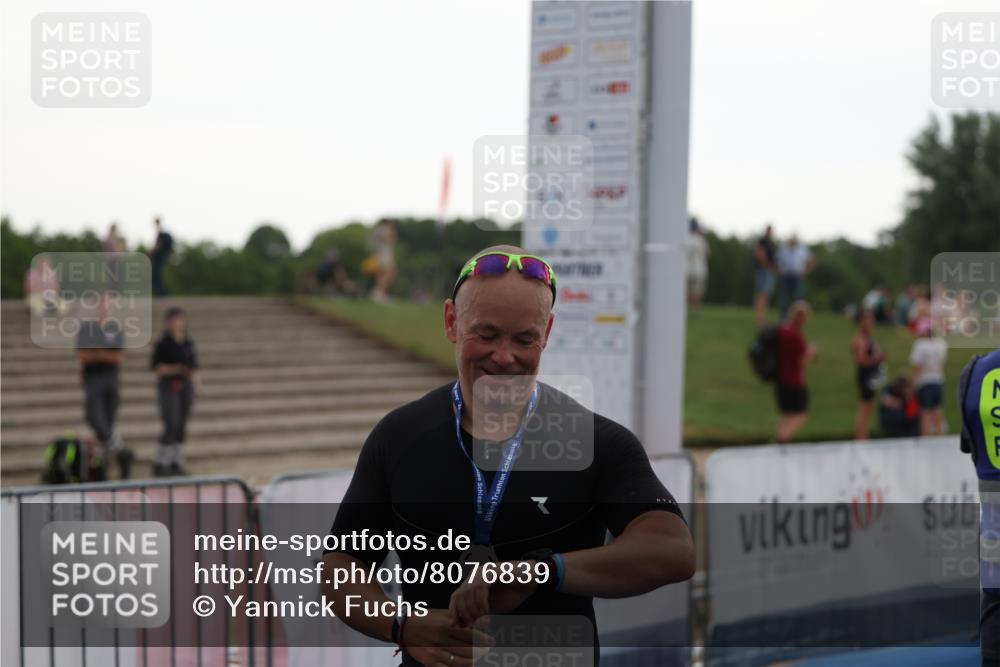 22.06.2025 - Viking Triathlon Yannick Fuchs http://msf.ph/oto/8076839 22.06.2025 16:25:36 Ziel 166 meine-sportfotos.de