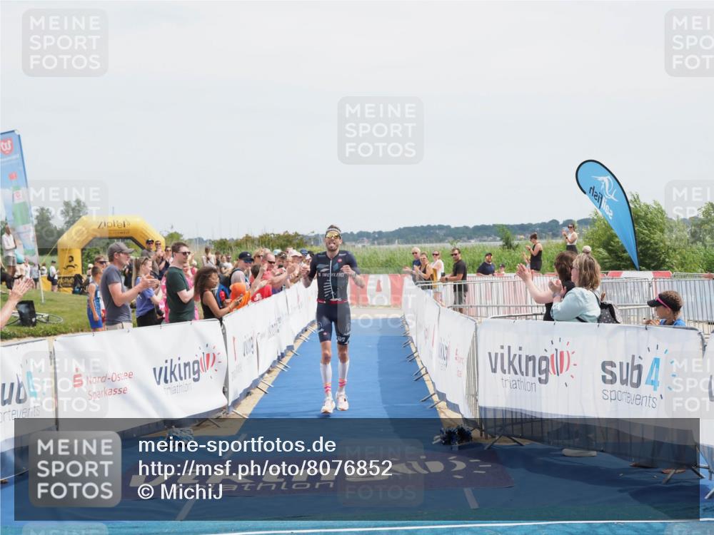 22.06.2025 - Viking Triathlon MichiJ http://msf.ph/oto/8076852 22.06.2025 14:03:24 Ziel 557 meine-sportfotos.de