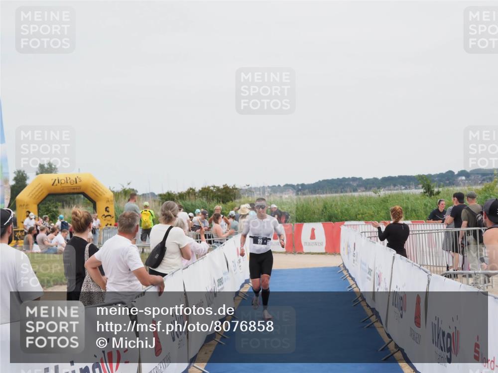 22.06.2025 - Viking Triathlon MichiJ http://msf.ph/oto/8076858 22.06.2025 14:34:27 Ziel 99 meine-sportfotos.de