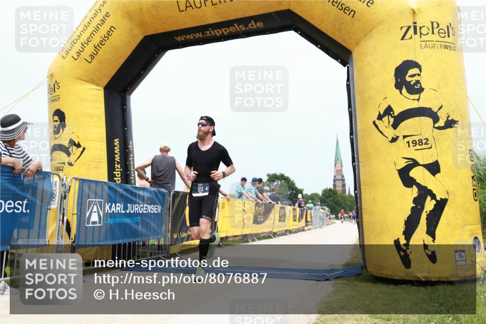 22.06.2025 - Viking Triathlon H.Heesch http://msf.ph/oto/8076887 22.06.2025 14:58:41 Laufen 311 meine-sportfotos.de