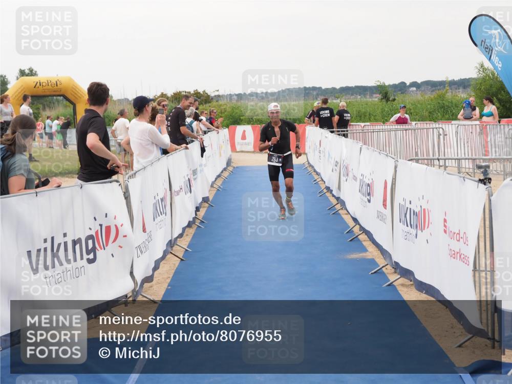 22.06.2025 - Viking Triathlon MichiJ http://msf.ph/oto/8076955 22.06.2025 16:02:36 Ziel 283 meine-sportfotos.de
