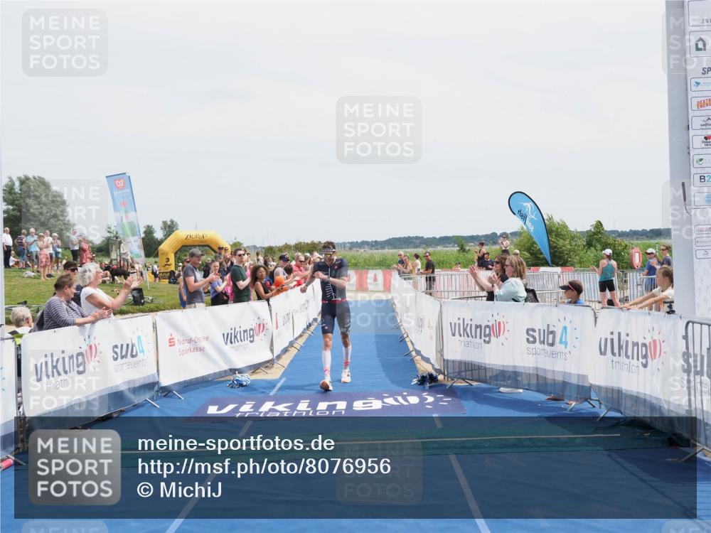 22.06.2025 - Viking Triathlon MichiJ http://msf.ph/oto/8076956 22.06.2025 14:03:25 Ziel 557 meine-sportfotos.de