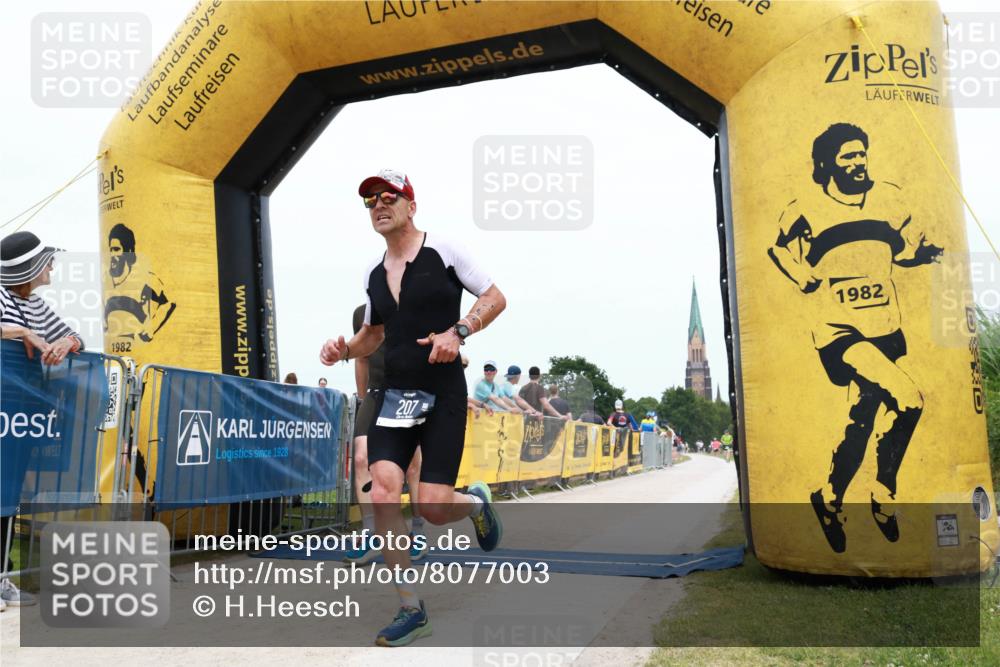 22.06.2025 - Viking Triathlon H.Heesch http://msf.ph/oto/8077003 22.06.2025 15:00:08 Laufen 207, 335 meine-sportfotos.de
