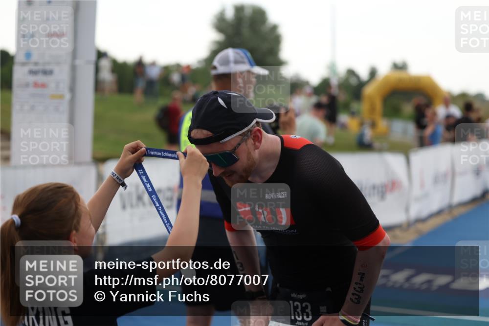 22.06.2025 - Viking Triathlon Yannick Fuchs http://msf.ph/oto/8077007 22.06.2025 16:25:53 Ziel  meine-sportfotos.de