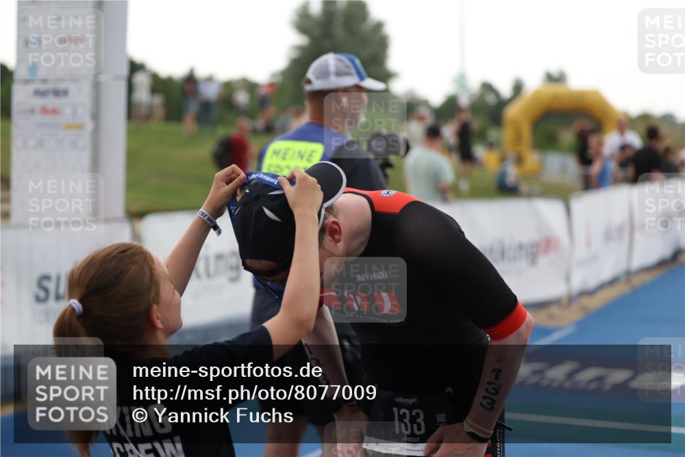 22.06.2025 - Viking Triathlon Yannick Fuchs http://msf.ph/oto/8077009 22.06.2025 16:25:53 Ziel  meine-sportfotos.de