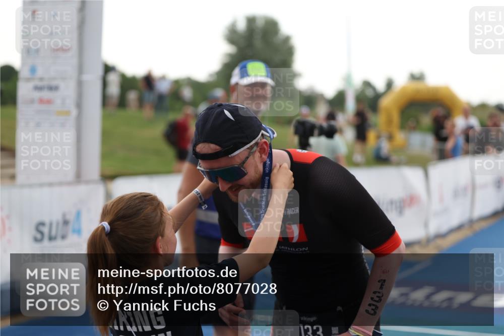 22.06.2025 - Viking Triathlon Yannick Fuchs http://msf.ph/oto/8077028 22.06.2025 16:25:55 Ziel  meine-sportfotos.de