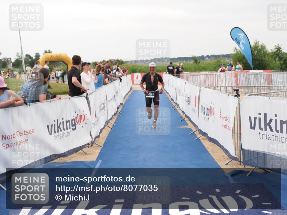 22.06.2025 - Viking Triathlon MichiJ http://msf.ph/oto/8077035 22.06.2025 16:02:37 Ziel 283 meine-sportfotos.de