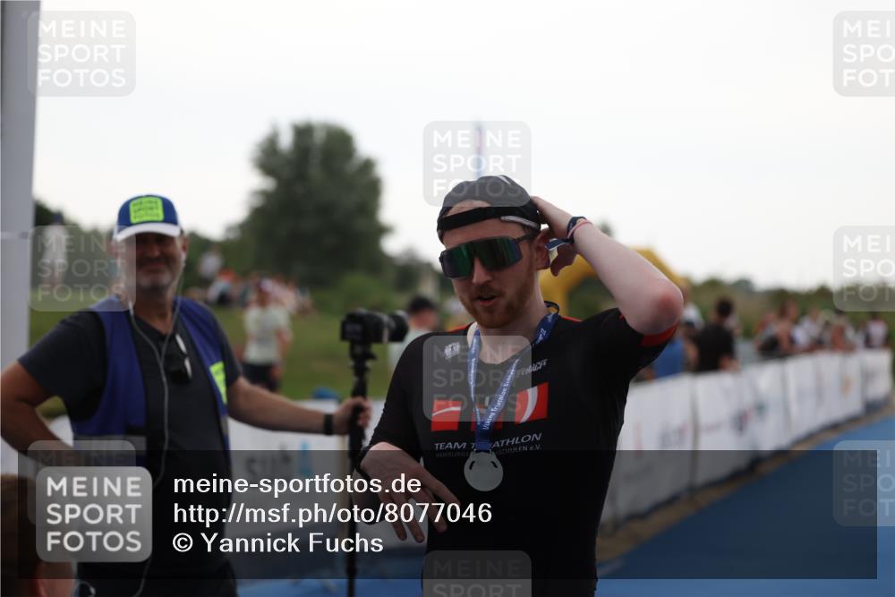 22.06.2025 - Viking Triathlon Yannick Fuchs http://msf.ph/oto/8077046 22.06.2025 16:25:57 Ziel  meine-sportfotos.de