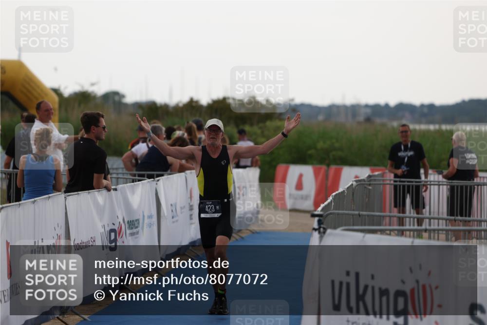 22.06.2025 - Viking Triathlon Yannick Fuchs http://msf.ph/oto/8077072 22.06.2025 16:26:13 Ziel 423 meine-sportfotos.de
