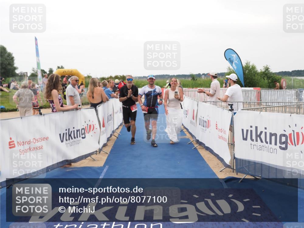 22.06.2025 - Viking Triathlon MichiJ http://msf.ph/oto/8077100 22.06.2025 15:54:45 Ziel 627 meine-sportfotos.de