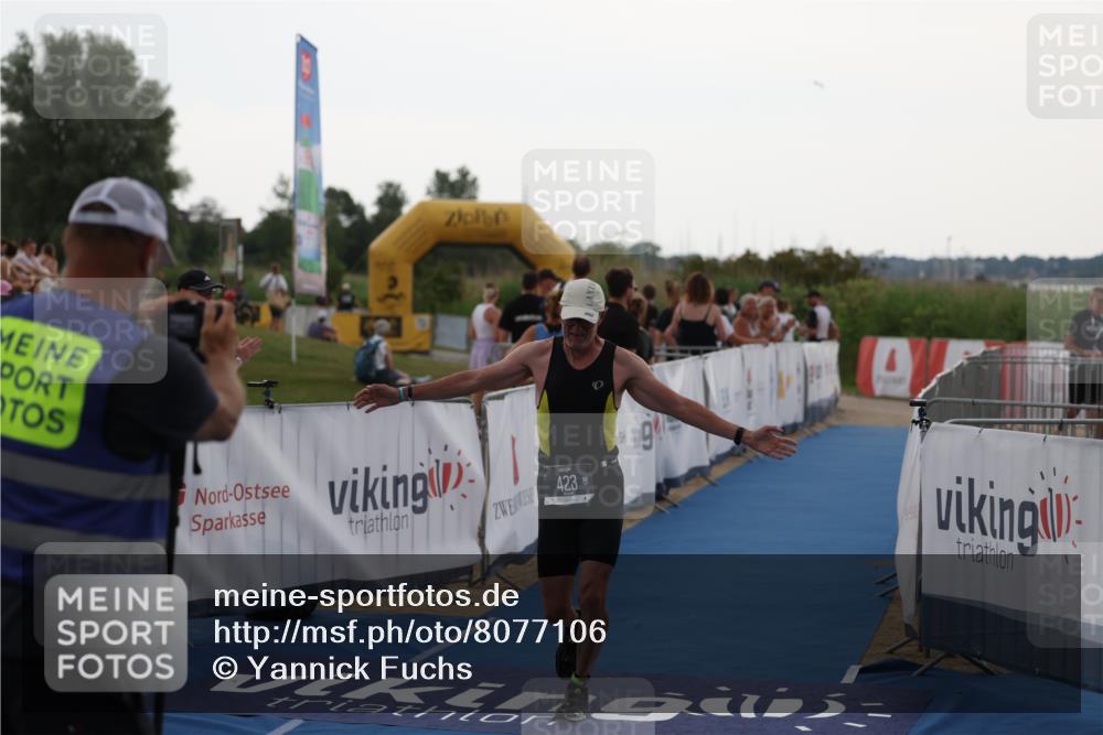 22.06.2025 - Viking Triathlon Yannick Fuchs http://msf.ph/oto/8077106 22.06.2025 16:26:15 Ziel 423 meine-sportfotos.de