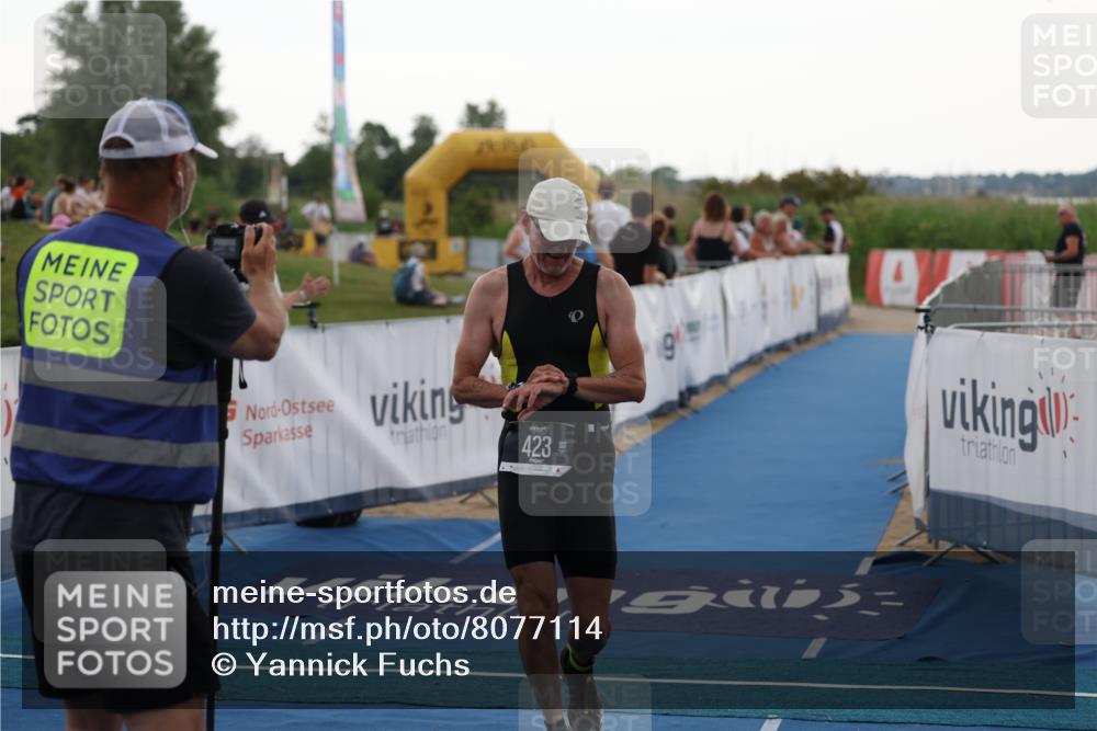 22.06.2025 - Viking Triathlon Yannick Fuchs http://msf.ph/oto/8077114 22.06.2025 16:26:16 Ziel 423 meine-sportfotos.de