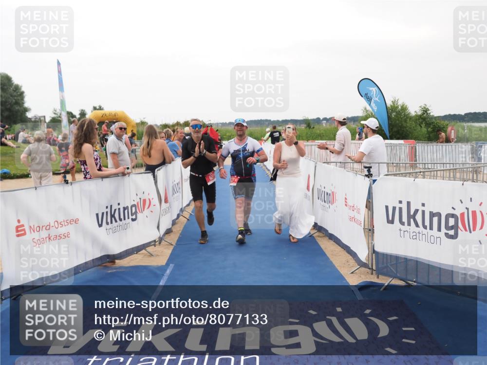 22.06.2025 - Viking Triathlon MichiJ http://msf.ph/oto/8077133 22.06.2025 15:54:45 Ziel 627 meine-sportfotos.de