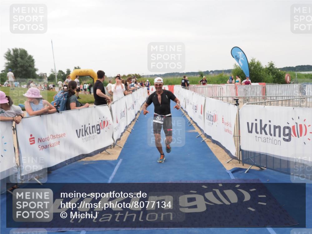 22.06.2025 - Viking Triathlon MichiJ http://msf.ph/oto/8077134 22.06.2025 16:02:38 Ziel 283 meine-sportfotos.de