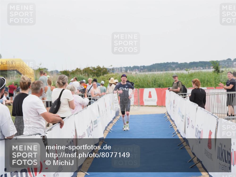 22.06.2025 - Viking Triathlon MichiJ http://msf.ph/oto/8077149 22.06.2025 14:35:13 Ziel 526 meine-sportfotos.de