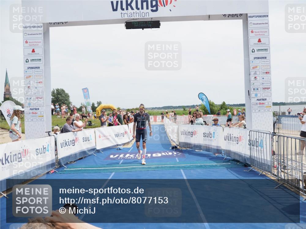 22.06.2025 - Viking Triathlon MichiJ http://msf.ph/oto/8077153 22.06.2025 14:03:27 Ziel 557 meine-sportfotos.de