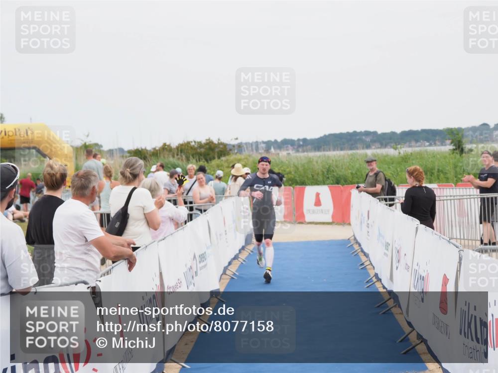 22.06.2025 - Viking Triathlon MichiJ http://msf.ph/oto/8077158 22.06.2025 14:35:14 Ziel 526 meine-sportfotos.de