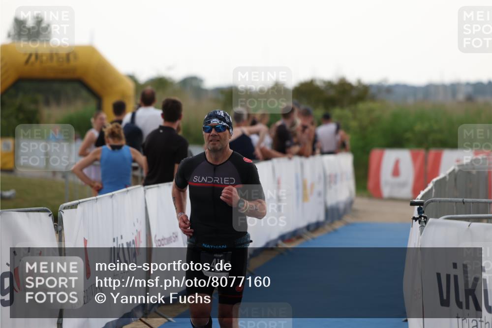 22.06.2025 - Viking Triathlon Yannick Fuchs http://msf.ph/oto/8077160 22.06.2025 16:26:35 Ziel 410 meine-sportfotos.de