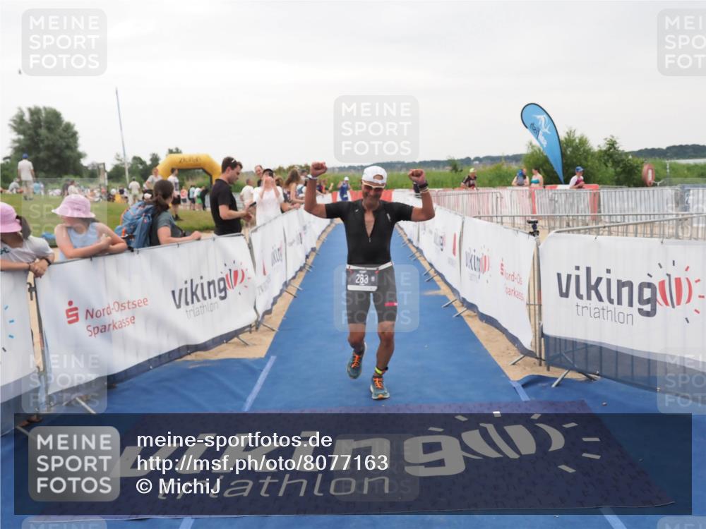 22.06.2025 - Viking Triathlon MichiJ http://msf.ph/oto/8077163 22.06.2025 16:02:39 Ziel 102, 283 meine-sportfotos.de