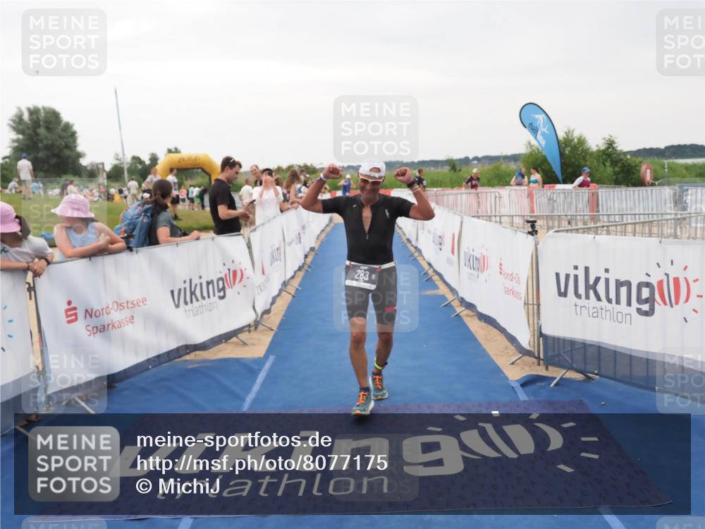 22.06.2025 - Viking Triathlon MichiJ http://msf.ph/oto/8077175 22.06.2025 16:02:39 Ziel 102, 283 meine-sportfotos.de