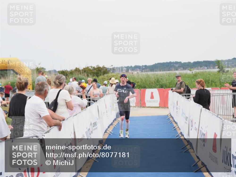 22.06.2025 - Viking Triathlon MichiJ http://msf.ph/oto/8077181 22.06.2025 14:35:14 Ziel 526 meine-sportfotos.de