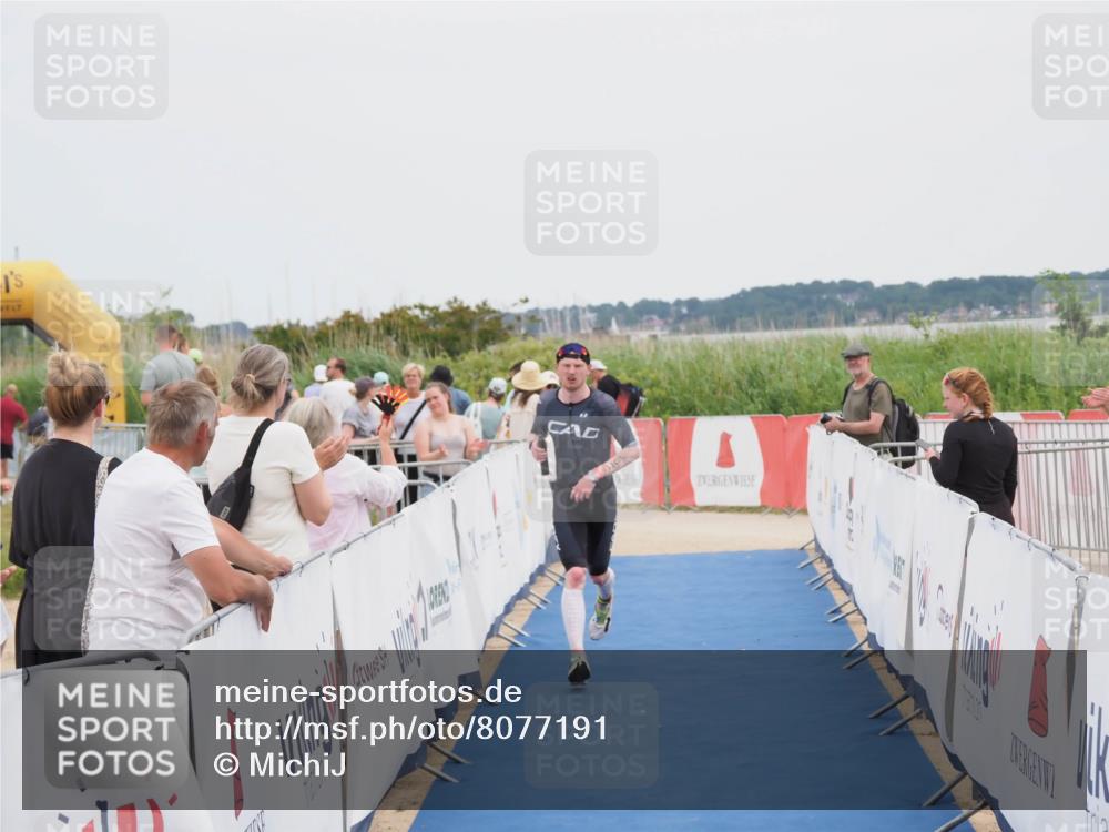 22.06.2025 - Viking Triathlon MichiJ http://msf.ph/oto/8077191 22.06.2025 14:35:14 Ziel 526 meine-sportfotos.de