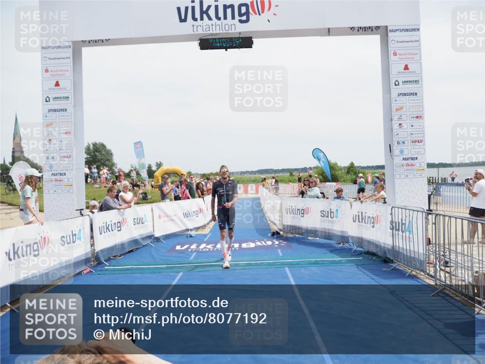 22.06.2025 - Viking Triathlon MichiJ http://msf.ph/oto/8077192 22.06.2025 14:03:27 Ziel 557 meine-sportfotos.de
