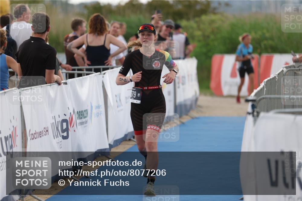 22.06.2025 - Viking Triathlon Yannick Fuchs http://msf.ph/oto/8077206 22.06.2025 16:26:44 Ziel 379 meine-sportfotos.de