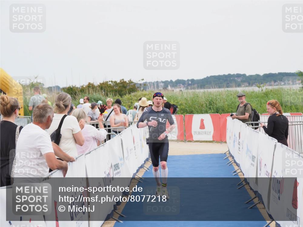 22.06.2025 - Viking Triathlon MichiJ http://msf.ph/oto/8077218 22.06.2025 14:35:14 Ziel 526 meine-sportfotos.de