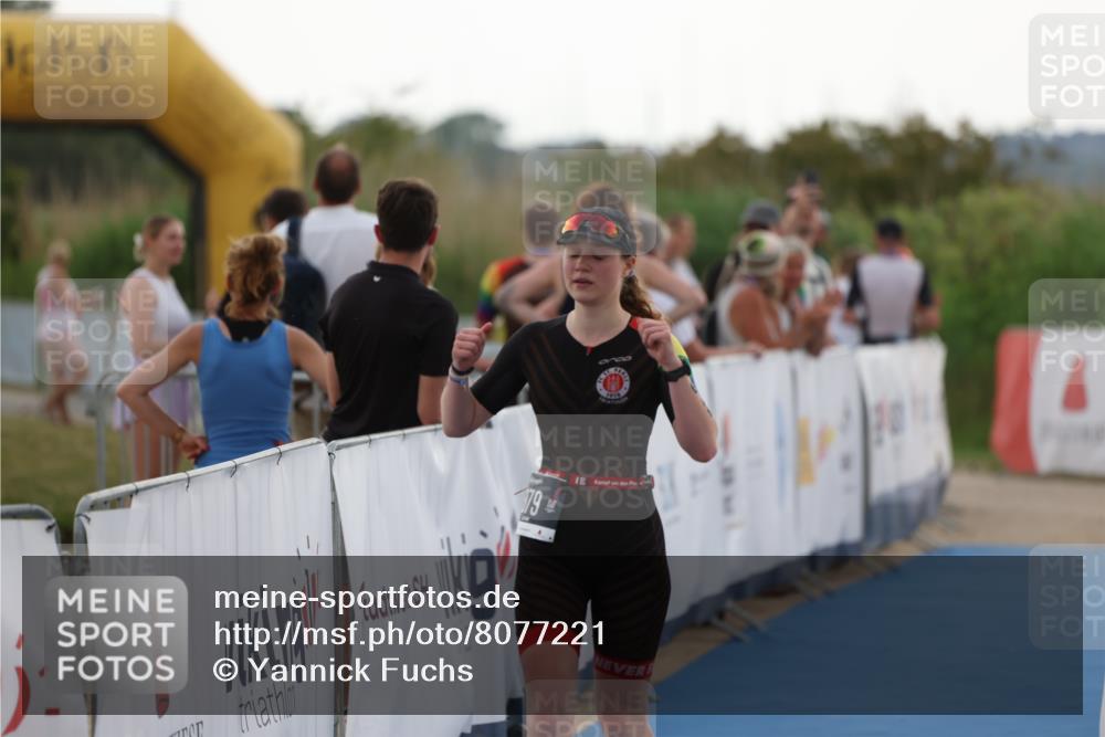 22.06.2025 - Viking Triathlon Yannick Fuchs http://msf.ph/oto/8077221 22.06.2025 16:26:45 Ziel 379 meine-sportfotos.de