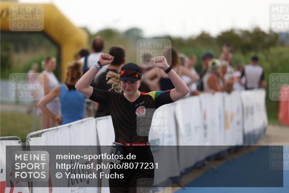 22.06.2025 - Viking Triathlon Yannick Fuchs http://msf.ph/oto/8077231 22.06.2025 16:26:46 Ziel 379 meine-sportfotos.de