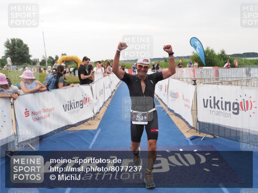 22.06.2025 - Viking Triathlon MichiJ http://msf.ph/oto/8077237 22.06.2025 16:02:39 Ziel 102, 283 meine-sportfotos.de