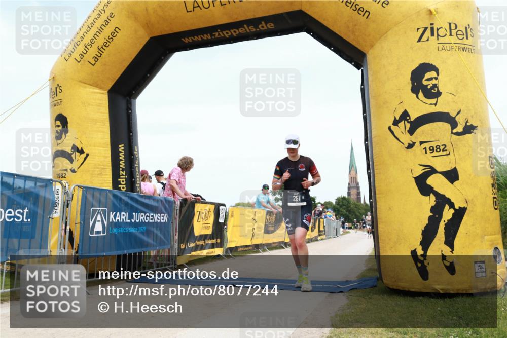 22.06.2025 - Viking Triathlon H.Heesch http://msf.ph/oto/8077244 22.06.2025 14:24:59 Laufen 251 meine-sportfotos.de
