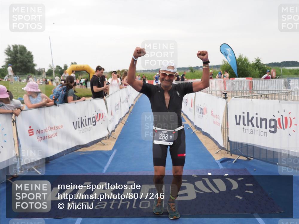 22.06.2025 - Viking Triathlon MichiJ http://msf.ph/oto/8077246 22.06.2025 16:02:40 Ziel 102, 283 meine-sportfotos.de