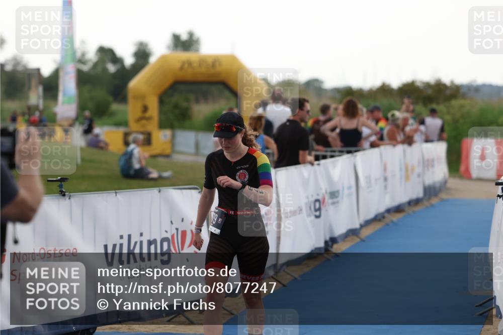 22.06.2025 - Viking Triathlon Yannick Fuchs http://msf.ph/oto/8077247 22.06.2025 16:26:47 Ziel 379 meine-sportfotos.de