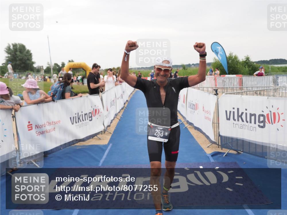 22.06.2025 - Viking Triathlon MichiJ http://msf.ph/oto/8077255 22.06.2025 16:02:40 Ziel 102, 283 meine-sportfotos.de