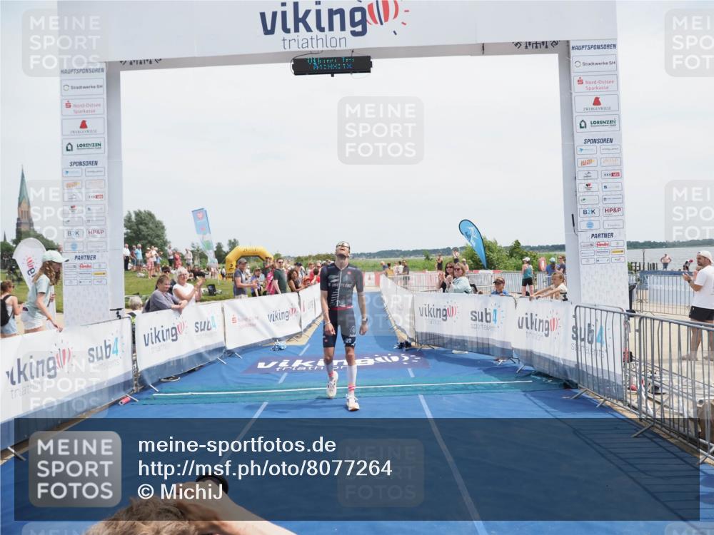22.06.2025 - Viking Triathlon MichiJ http://msf.ph/oto/8077264 22.06.2025 14:03:28 Ziel 557 meine-sportfotos.de