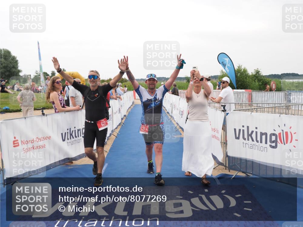 22.06.2025 - Viking Triathlon MichiJ http://msf.ph/oto/8077269 22.06.2025 15:54:47 Ziel 530, 627 meine-sportfotos.de