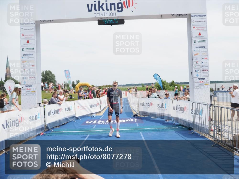 22.06.2025 - Viking Triathlon MichiJ http://msf.ph/oto/8077278 22.06.2025 14:03:28 Ziel 557 meine-sportfotos.de