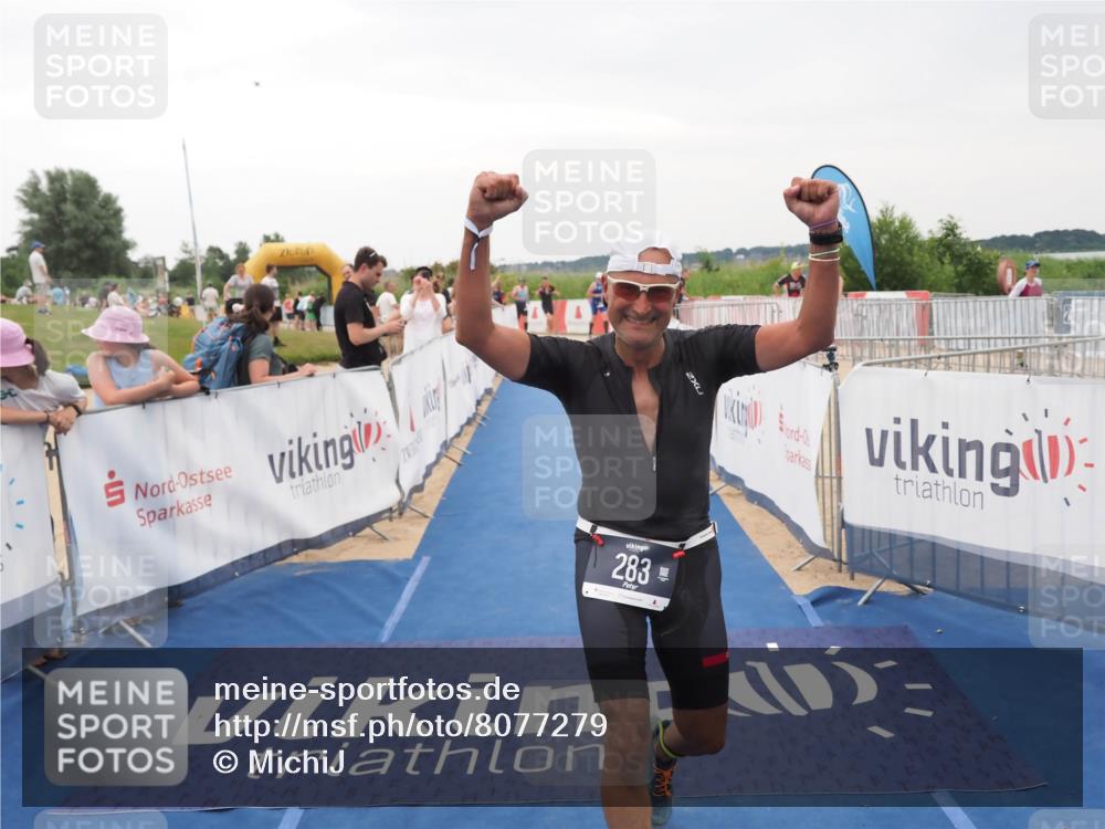 22.06.2025 - Viking Triathlon MichiJ http://msf.ph/oto/8077279 22.06.2025 16:02:40 Ziel 102, 283 meine-sportfotos.de