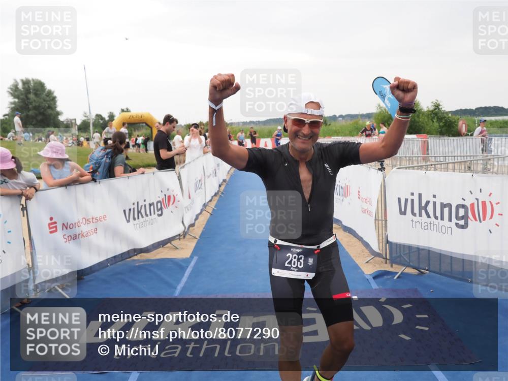 22.06.2025 - Viking Triathlon MichiJ http://msf.ph/oto/8077290 22.06.2025 16:02:40 Ziel 102, 283 meine-sportfotos.de