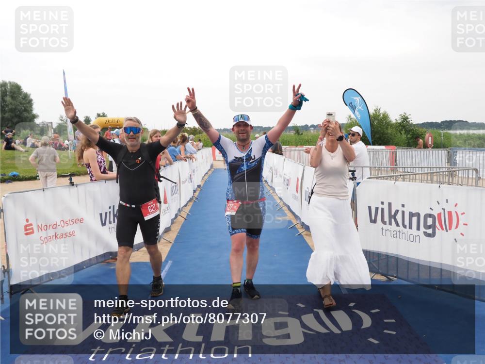 22.06.2025 - Viking Triathlon MichiJ http://msf.ph/oto/8077307 22.06.2025 15:54:47 Ziel 530, 627 meine-sportfotos.de