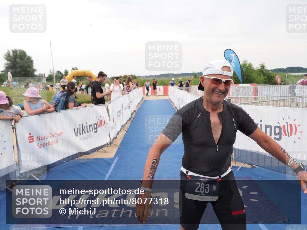 22.06.2025 - Viking Triathlon MichiJ http://msf.ph/oto/8077318 22.06.2025 16:02:40 Ziel 102, 283 meine-sportfotos.de